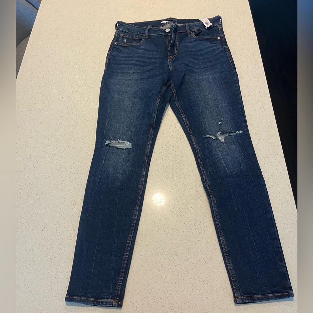 NWT! Women's Distressed Blue Jeans